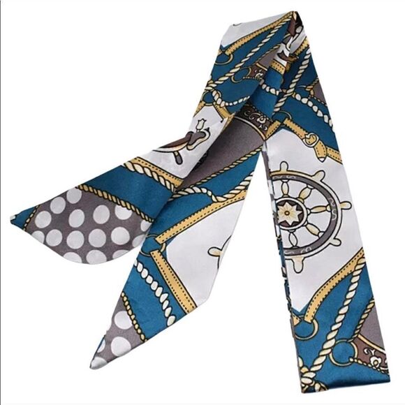 🆕🆕🆕🔥🔥🔥NEW Satin Twillies/Scarf🔥🔥🔥🆕🆕🆕   - Picture 4 of 4